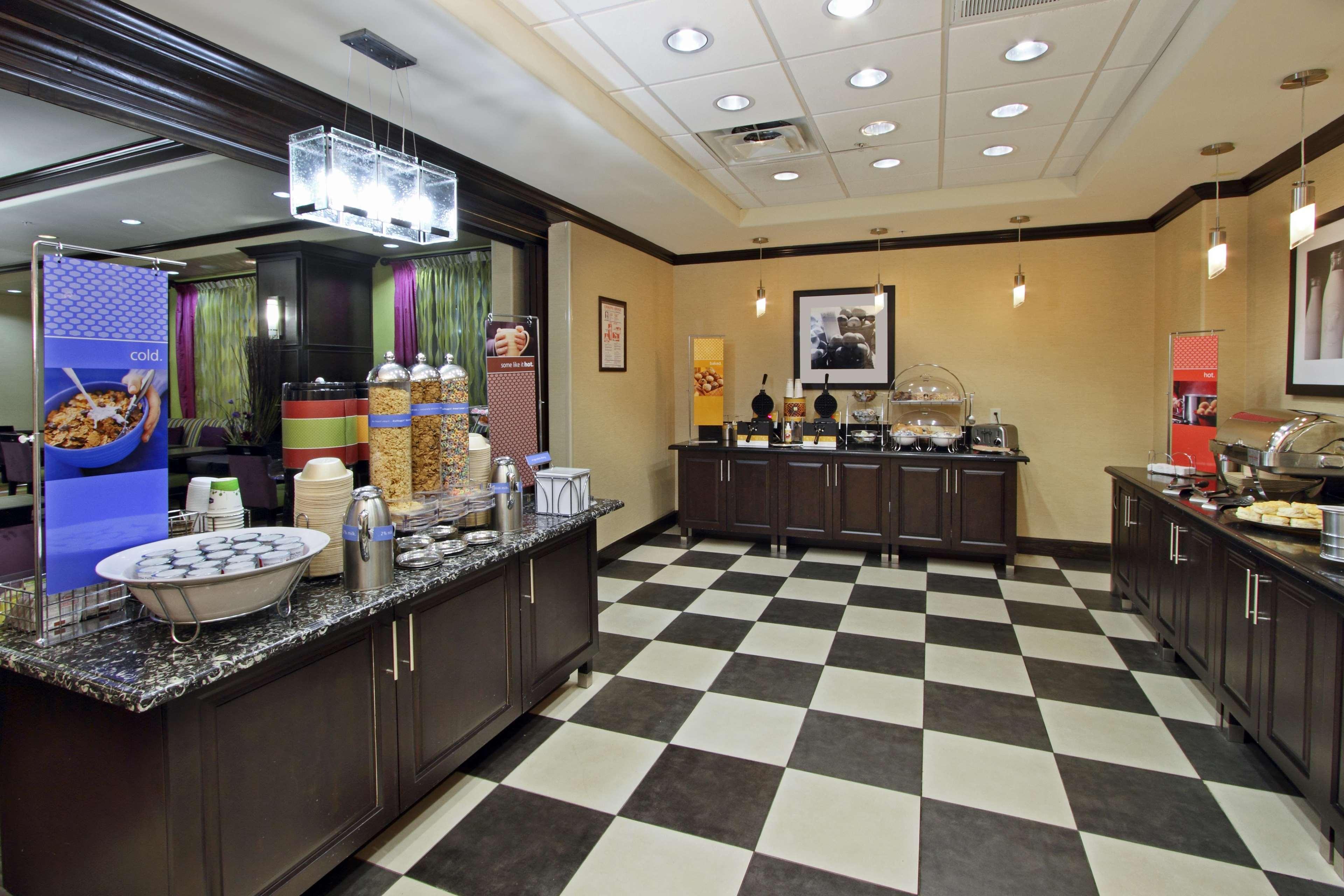 Hampton Inn Beeville Eksteriør billede