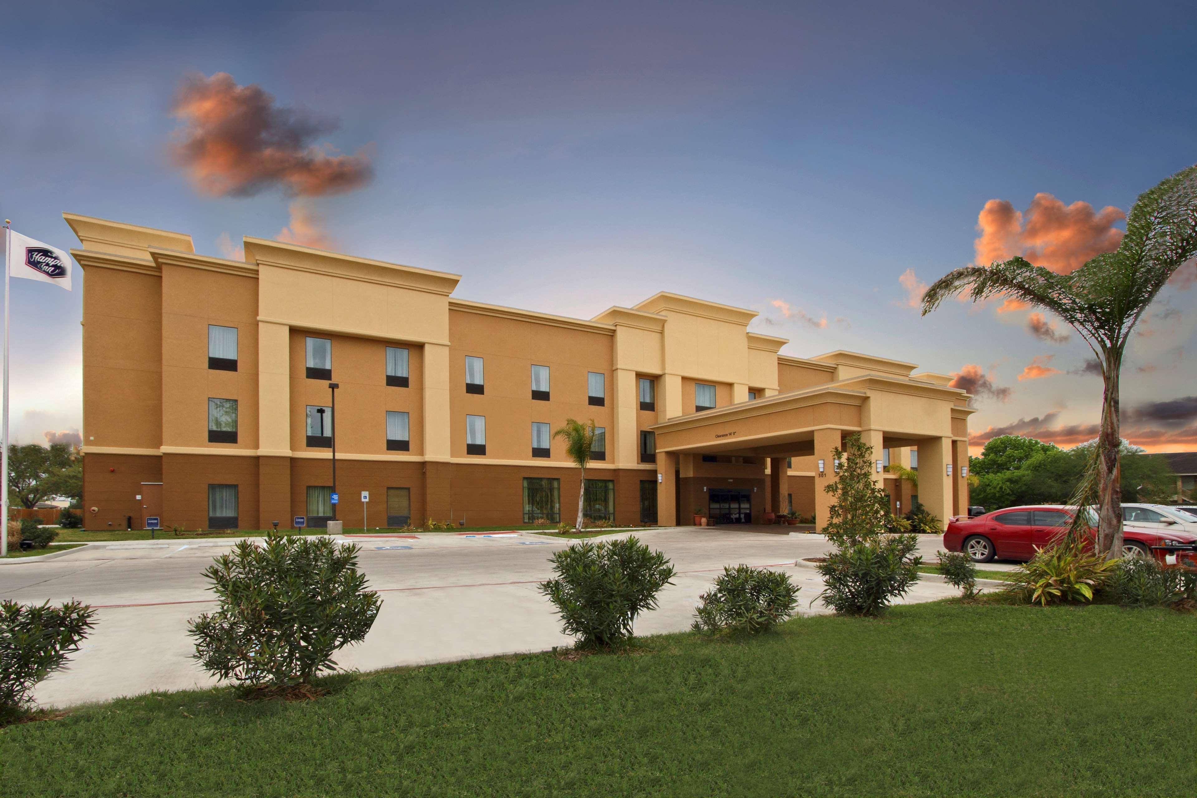 Hampton Inn Beeville Eksteriør billede